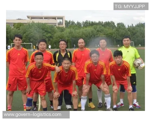 江苏足球队奋勇争先力争佳绩展现团队精神与拼搏风采 江苏足球队奋勇争先力争佳绩展现团队精神与拼搏风采